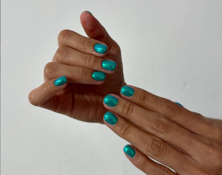 Aquamarine Pearl Manicure Ideas That Shine Like the Sea