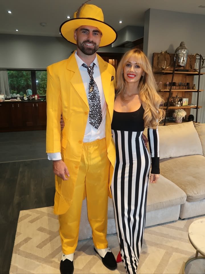 Beetlejuice and Lydia Halloween Costume