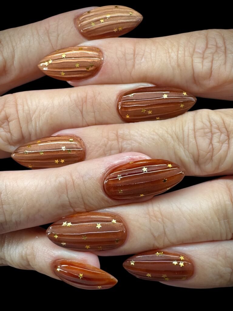 Bronze Daisy Accent Nails