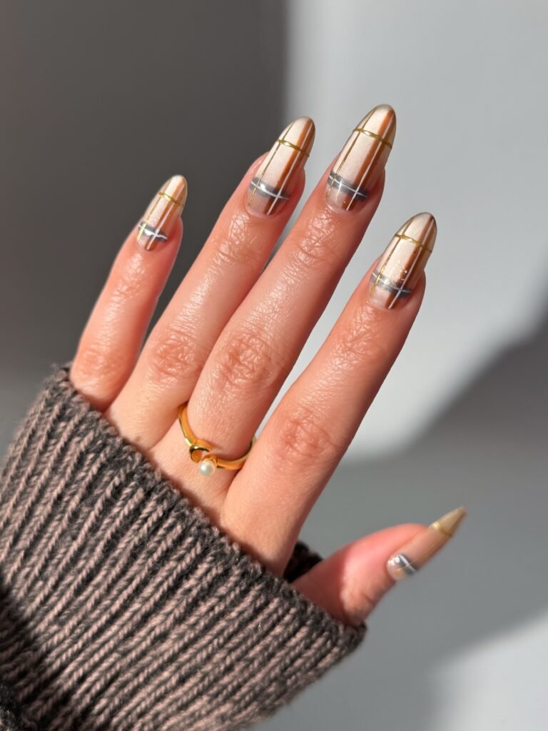 Cinnamon Plaid Accent Nails