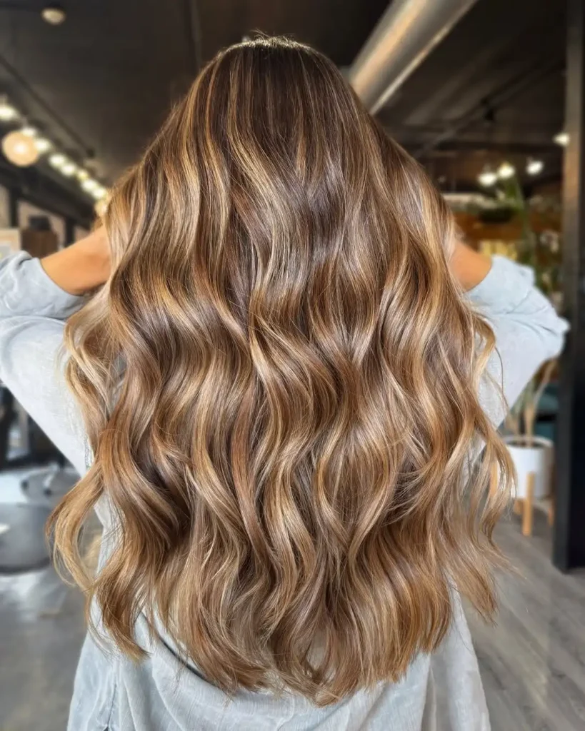 Honey Bronde Textured Waves