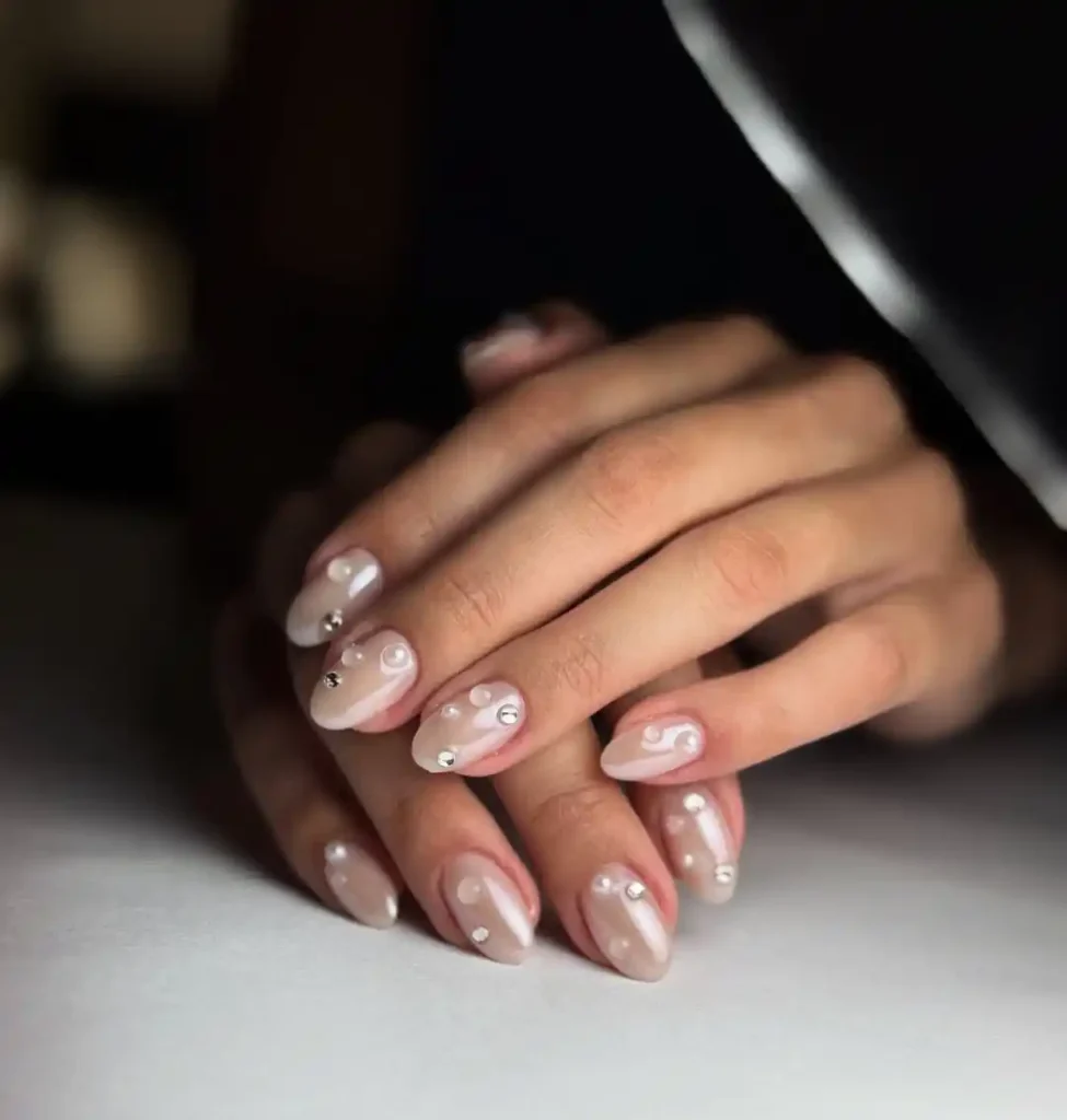 Pearl Glaze Knit Nails