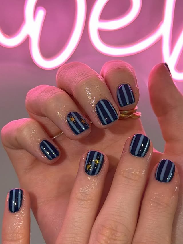 Stripe Details Nails