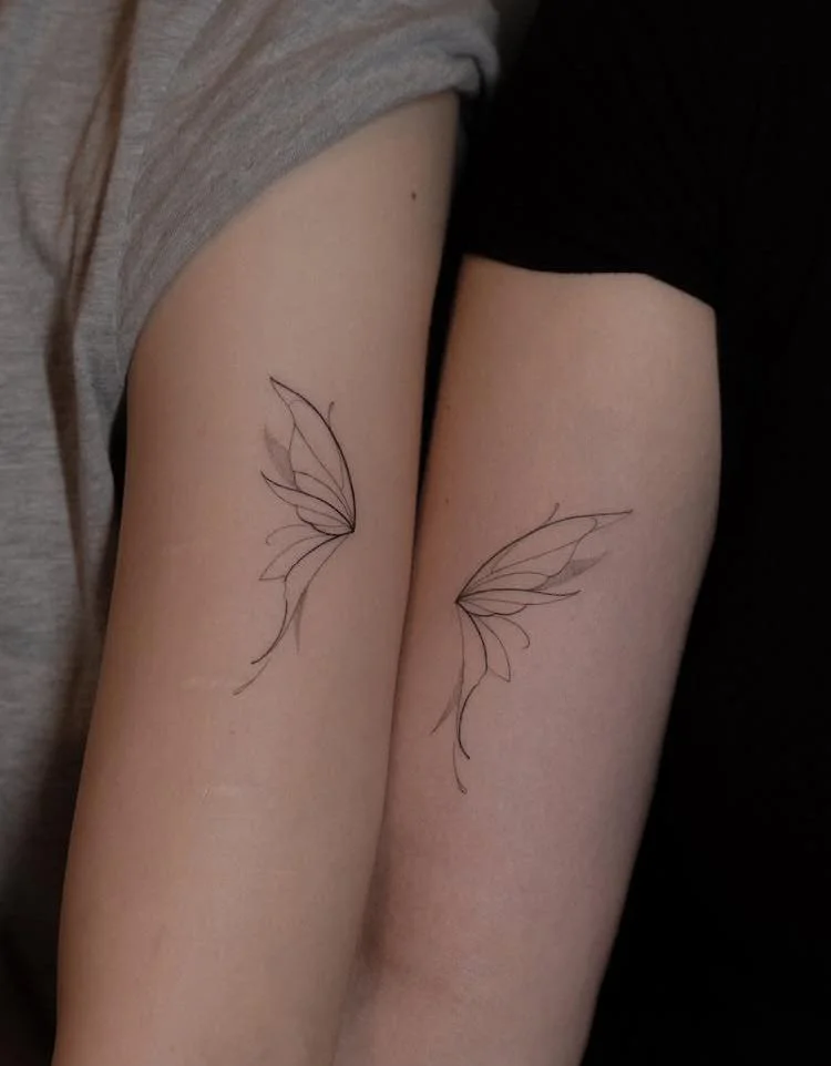 Minimal Mirrored Wings
